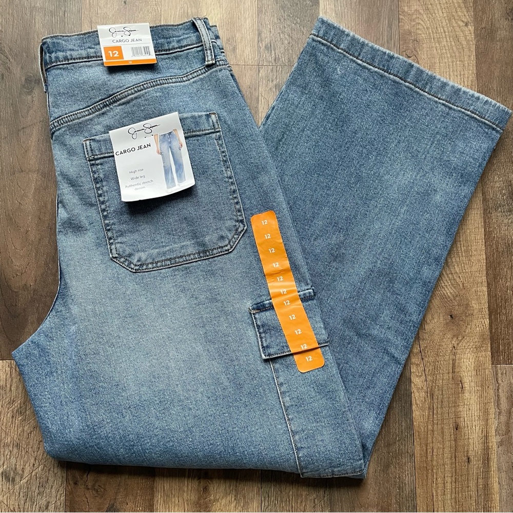 Women’s High Rise Light Wash Blue Wide Leg Cargo Jeans